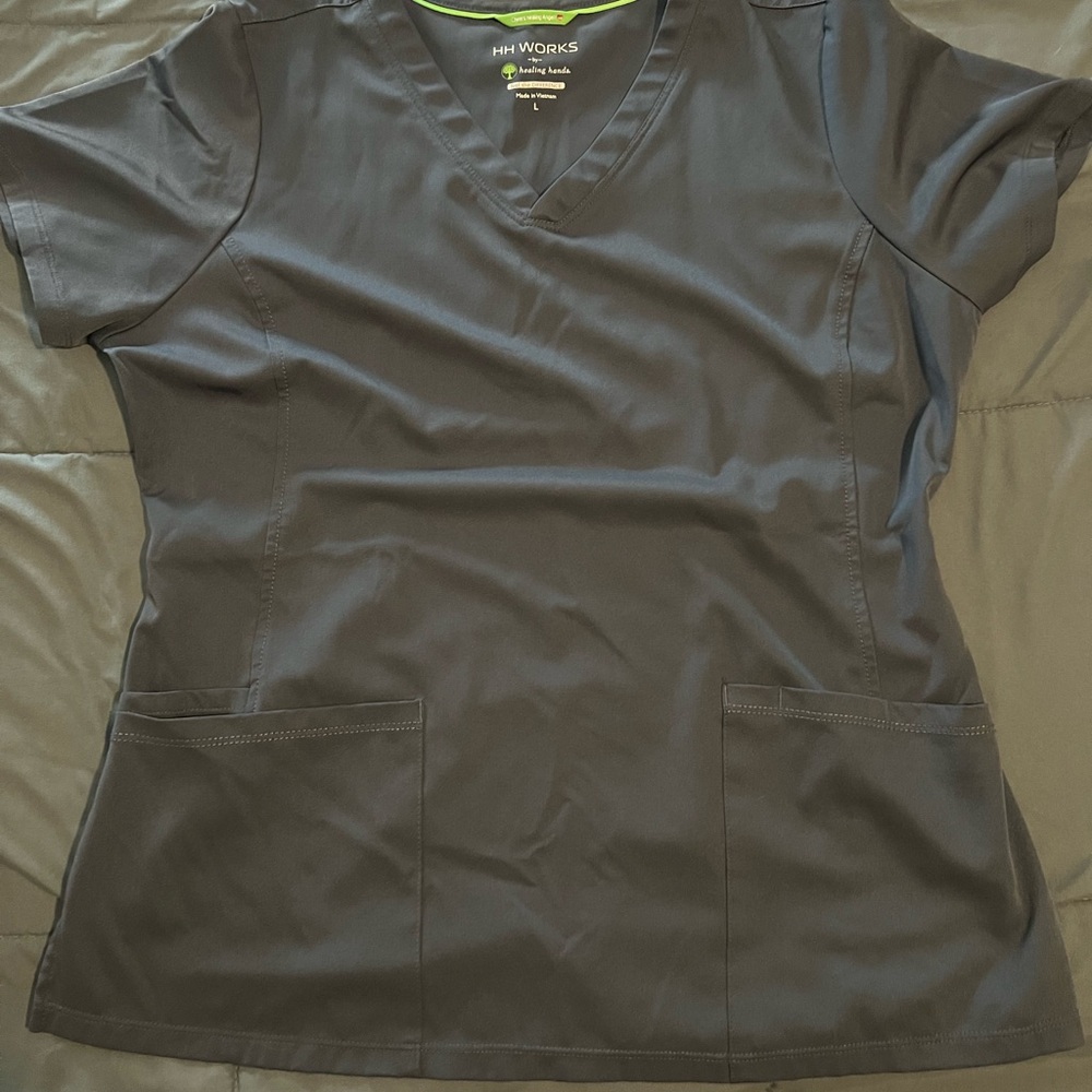 Women's HH WORKS by Healing Hands V-Neck Scrub Top in Charcoal
